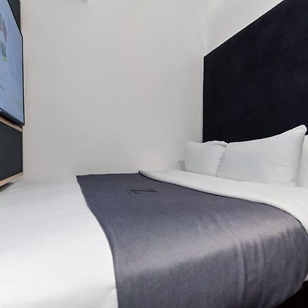 The Z Hotel Trafalgar London Bagian luar foto