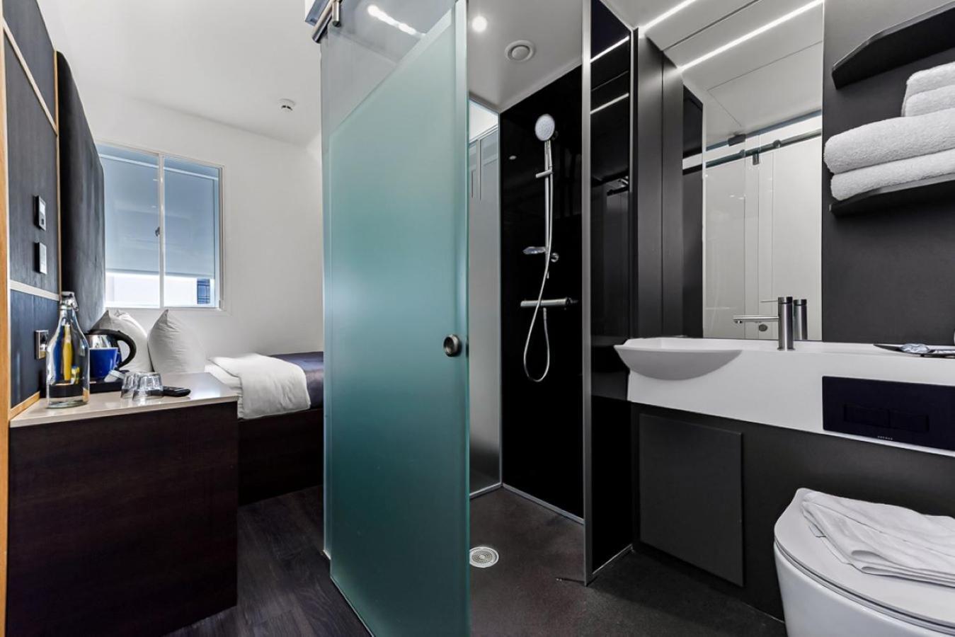 The Z Hotel Trafalgar London Bagian luar foto