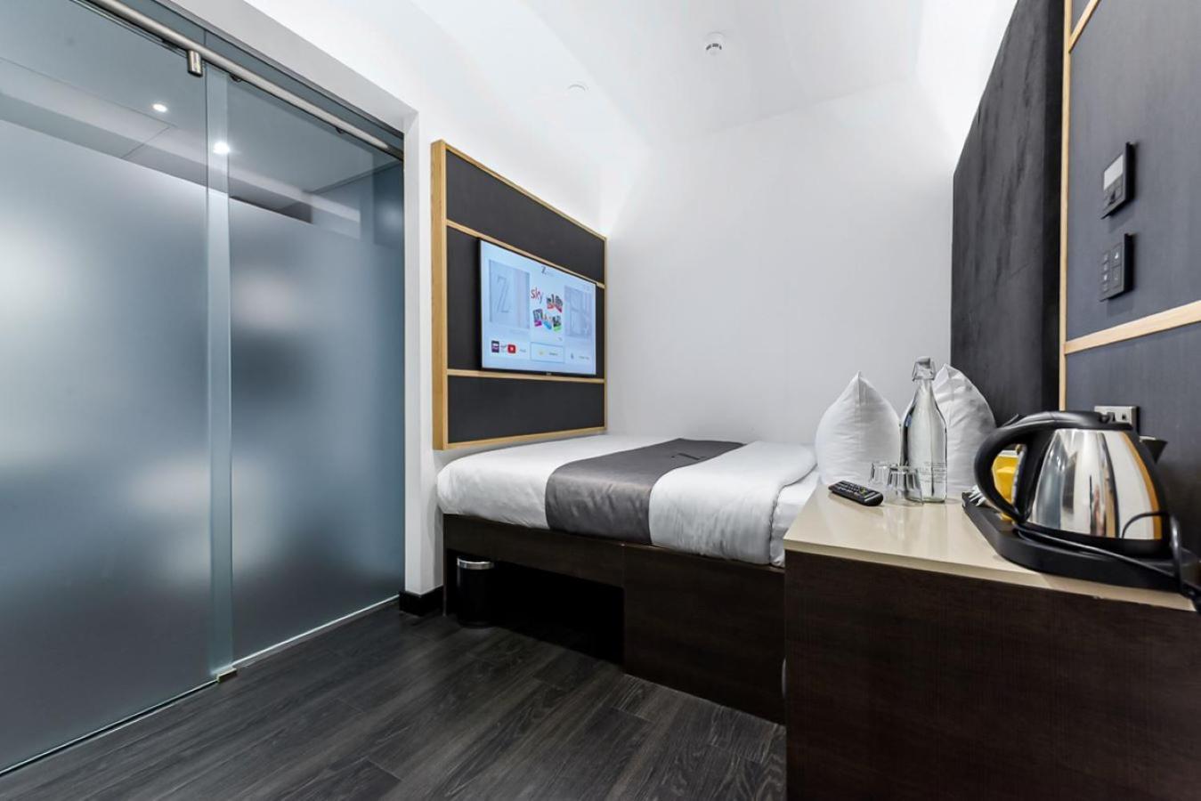 The Z Hotel Trafalgar London Bagian luar foto