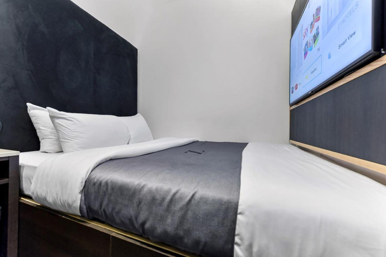 The Z Hotel Trafalgar London Bagian luar foto